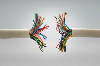 disconnected wires | © Igor Nikushin - stock.adobe.com