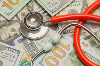 cash stethoscope | © pixelrobot - stock.adobe.com