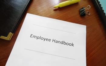 employee handbook | © zimmytws - stock.adobe.com
